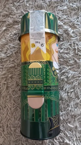 Lata Cascanueces Decorativa DIA