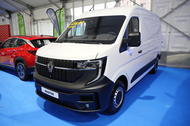 LLANTAS CON NEUMATICOS RENAULT MASTER 4