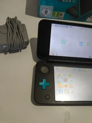 Nintendo New 2DS XL Negra y Azul