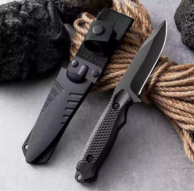 Coltello Tattico per Bushcraft, Caccia, Campeggio ed EDC