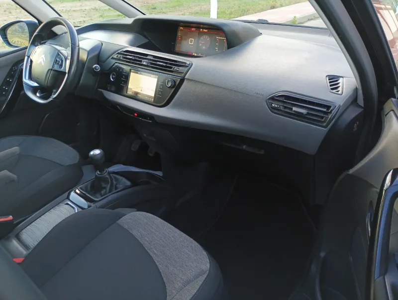 Citroën C4 1.6 Blue HDI S&S Shine 2018, foto 8