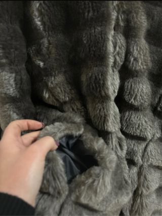 Pelliccia corta con tasche