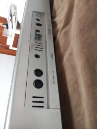 Teclado Roland EM-15 de 60 teclas + 80 efectos