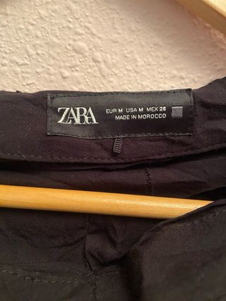 Falda Zara encaje negra