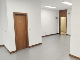 Oficina Bilbao, junto al Puente de Deusto