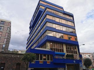 Oficina Bilbao, junto al Puente de Deusto