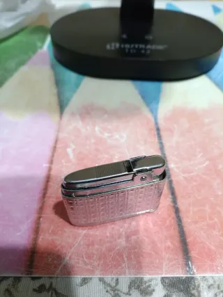 Accendino Bentley cromato