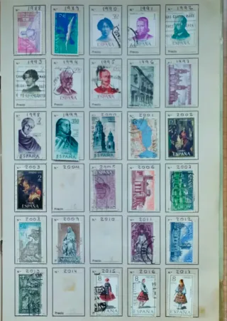 Gran lote de sellos usados.