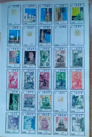 Gran lote de sellos usados.