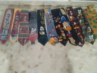 corbatas vintage de Disney nuevas a 10€ cada una