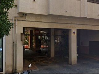 Garaje en venta en La Buhaira en Sevilla