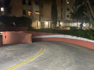 Garaje en venta en La Buhaira en Sevilla