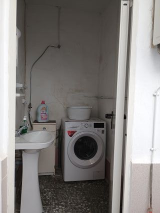 SE ALQUILA CASA EN EL PUEBLO