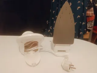 Plancha de ropa blanca