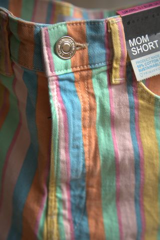 Mom Shorts Talla 34 Arcoíris