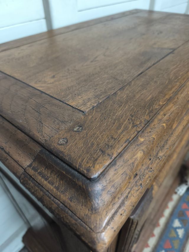 Mueble de madera maciza. Calidad