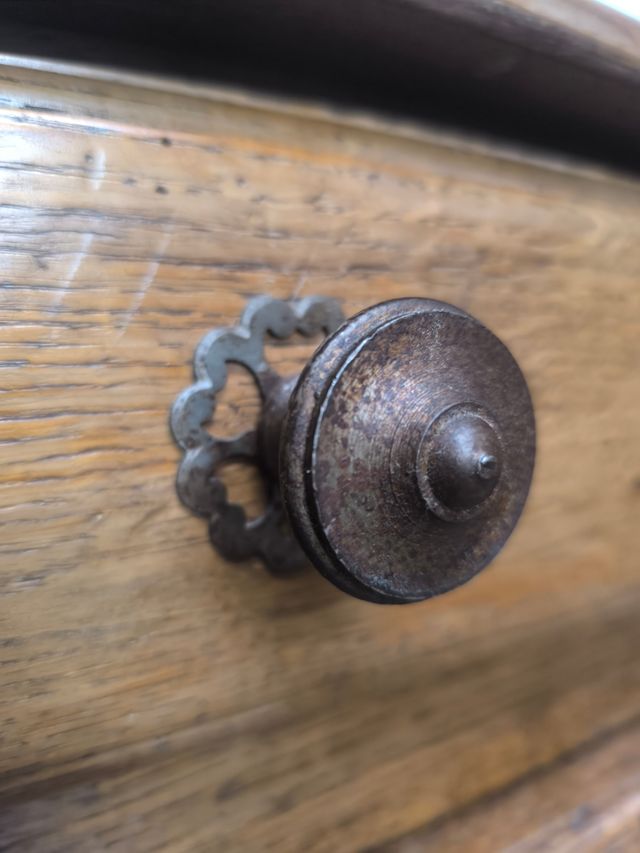 Mueble de madera maciza. Calidad