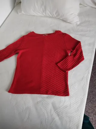 Jersey Stradivarius rojo manga 3/4
