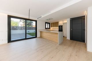 Casa pareada en alquiler en Baixador en Castelldefels