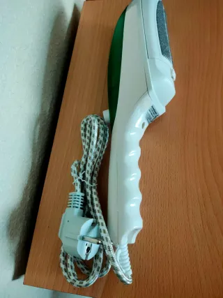 Plancha de vapor vertical del Aldi