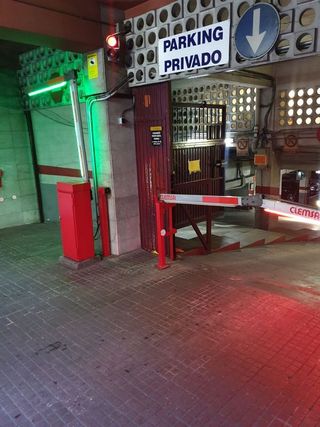 Garaje en venta en Can Vidalet en Esplugues de Llobregat