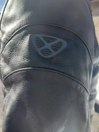 Chaqueta de cuero IXON para moto