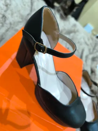 Zapatos Piccola Piu Negros de tacón ancho