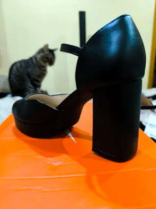 Zapatos Piccola Piu Negros de tacón ancho