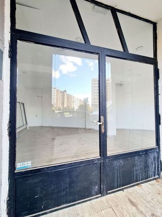 Local comercial en alquiler en Ruiseñores en Zaragoza