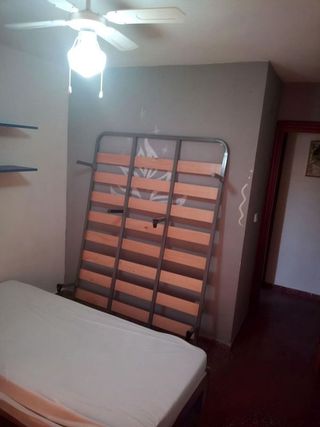 Piso en alquiler en Polígono Cartuja – La Paz en Granada