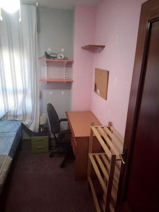 Piso en alquiler en Polígono Cartuja – La Paz en Granada