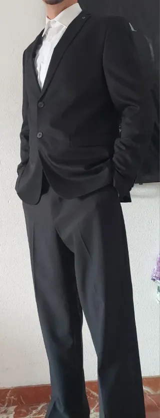 Traje Zara Negro Hombre (Pantalón 48 y Blazer 56)