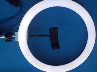 Lampada ad anello LED con supporto telefono