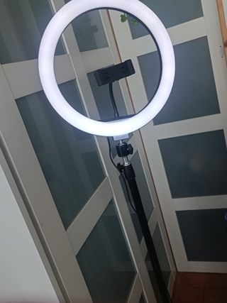 Lampada ad anello LED con supporto telefono