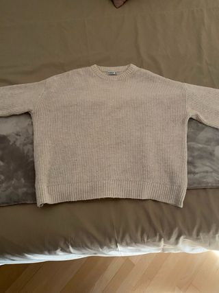 Jersey oversize Stradivarius. Talla grande.