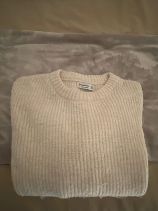 Jersey oversize Stradivarius. Talla grande.