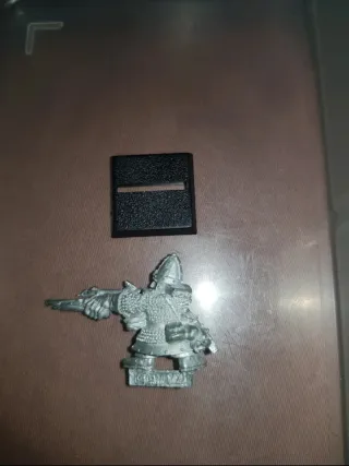 Campeón enano con 2 pistolas de los atronadores