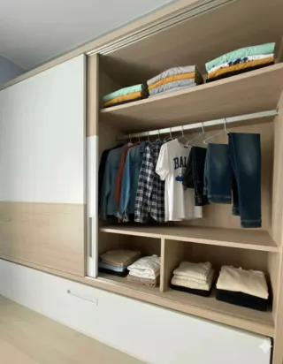 Dormitorio compacto,todo en  un solo mueble4 fotos