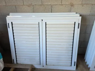 Persiana mallorquina 2 hojas de aluminio 140x110cm