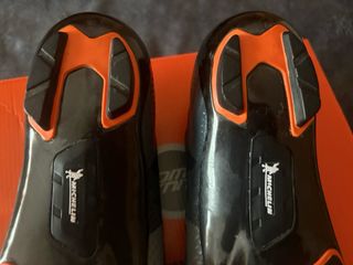 ZAPATILLAS DMT KM1  USADAS UNA VEZ ERROR TALLA