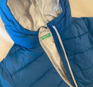 Giacca Benetton blu con cappuccio
