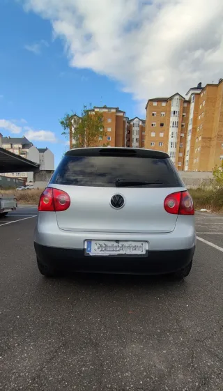 Volkswagen Golf 2004