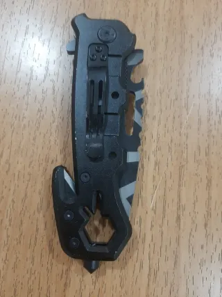 Coltello Multiuso 6 in 1