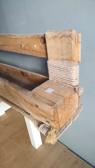 Dos Estantes rústicos de madera hecho a mano