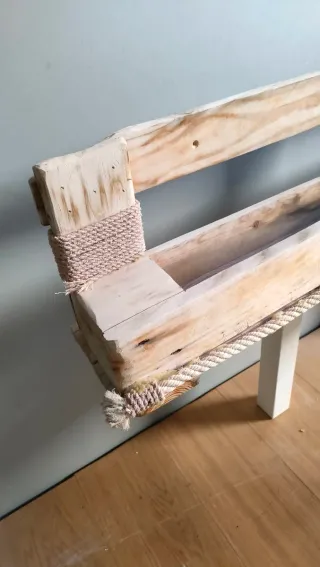 Dos Estantes rústicos de madera hecho a mano