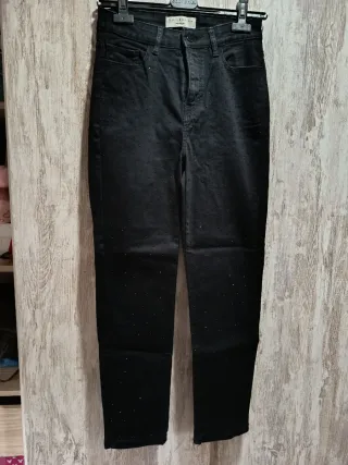 Se vende pantalones vaqueros