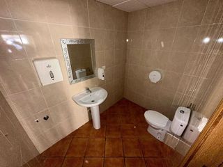 Local comercial en venta en Playa de Poniente en Benidorm