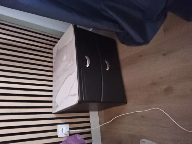 Mesitas de noche y mueble tocador con piedra