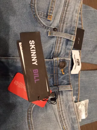 Vaqueros pitillo talla 30/32