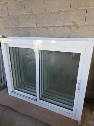Ventana de aluminio 140 x 109
